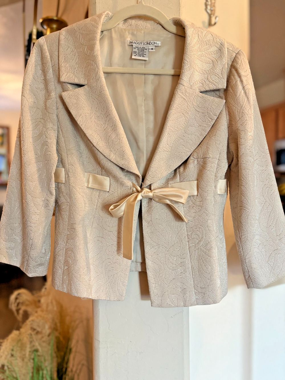 Maggy London Women's Ivory Jacquard Tie Front Blazer Size 8 Vintage